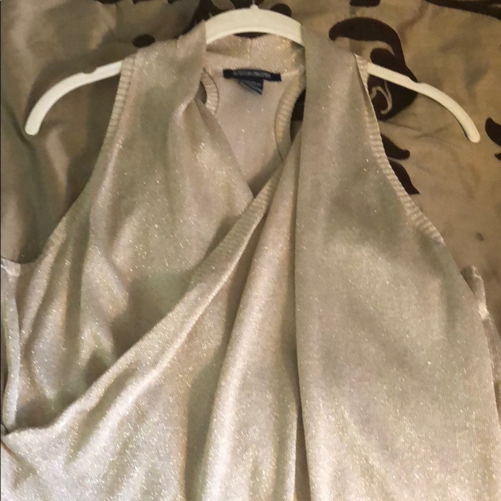 Boston Proper Cream golden  V-Neck Sweater